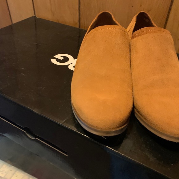 Tom’s Tan Flats size 8 1/2 - Picture 4 of 9